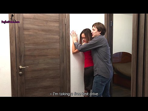 ❤️ Сексуалды риэлтор өзінің пәтерін сатқанда, оның кискасын және трахаеттерін нәзік түрде жұлып алады - Кремпай Порно vk kk.moresexmovies.ru ❌️❤